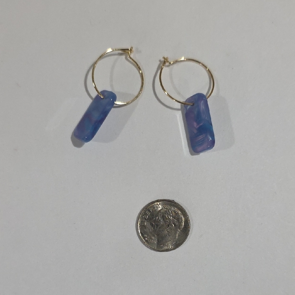 Gold Hoop Earrings with Blue Marbled Resin Accent – Elegant Women’s Jewelry - Picture 10 of 10